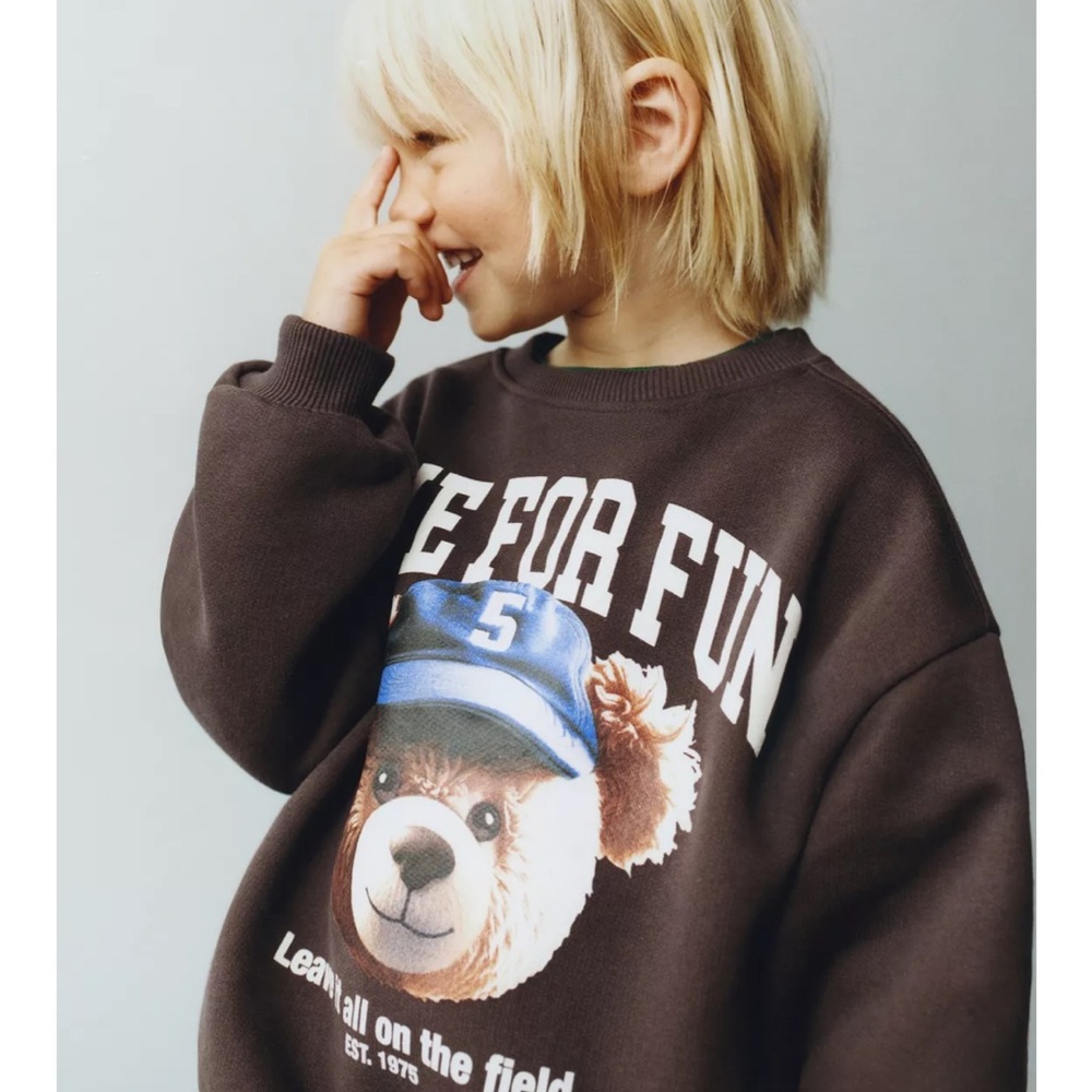 ZARA BEAR PRINT SWEATSHIRT